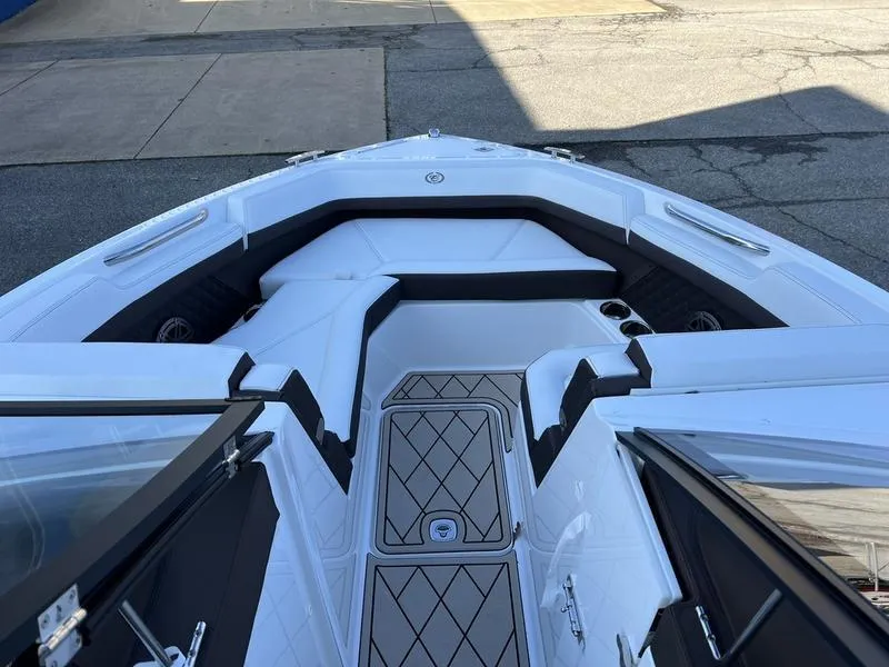 Slide: The Image of Cobalt R6 2025 - 19