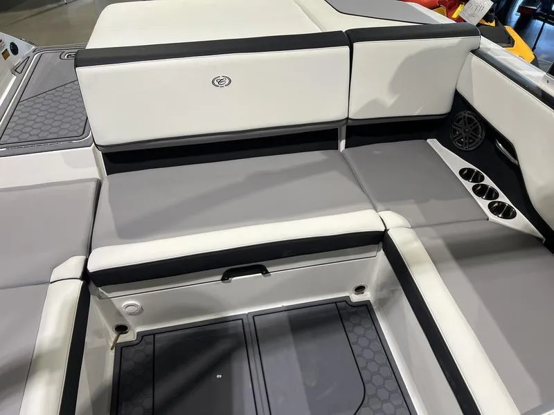 Slide: The Image of Cobalt CS23 Surf 2025 - 24