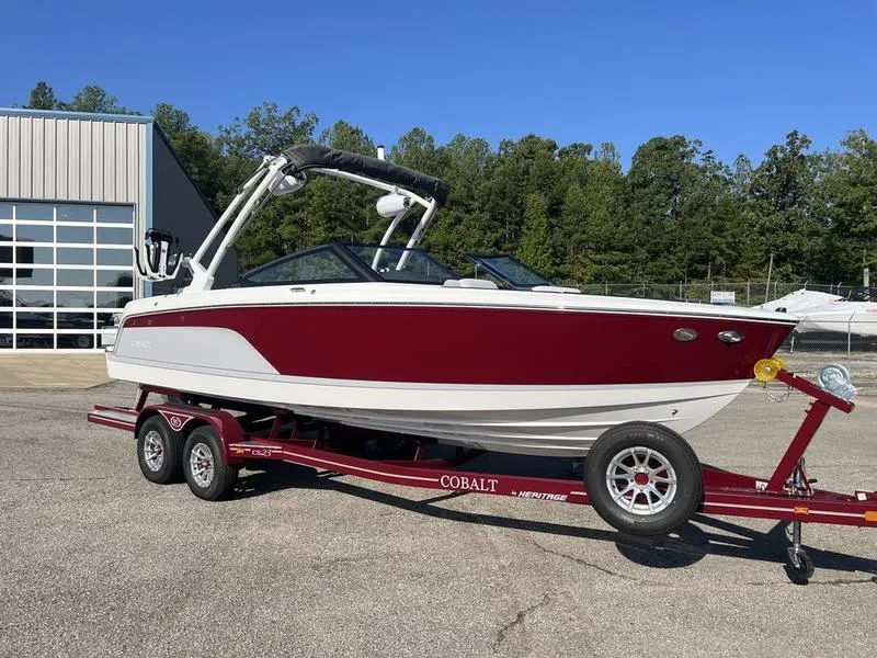 Slide: The Image of Cobalt CS23 Surf 2025 - 5