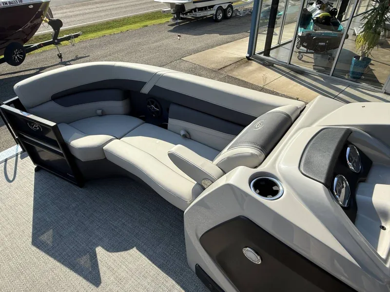 Slide: The Image of Barletta Cabrio C22UC 2025 - 19