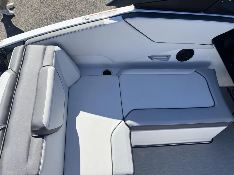 Slide: The Image of Yamaha AR250 2025 - 14