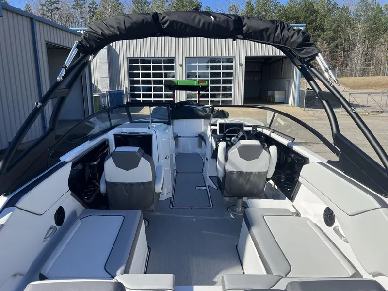 Slide: The Image of Yamaha AR250 2025 - 15