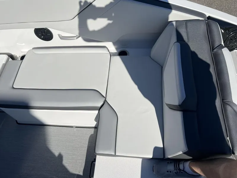 Slide: The Image of Yamaha AR250 2025 - 15