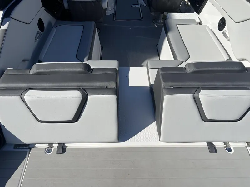 Slide: The Image of Yamaha AR250 2025 - 19