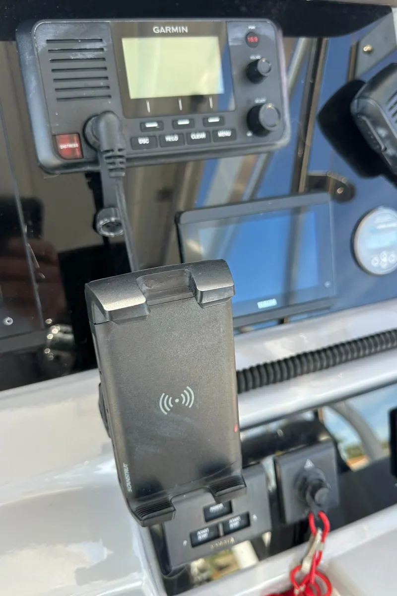 Slide: The Image of Control panel of 2021 Jeanneau Leader 9.0 WA with Garmin device. - 28