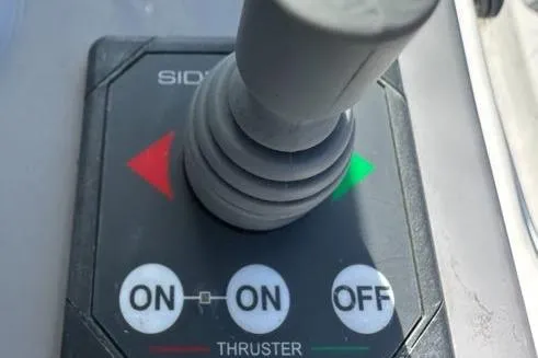 Slide: The Image of Joystick control panel on 2021 Jeanneau Leader 9.0 WA boat. - 37