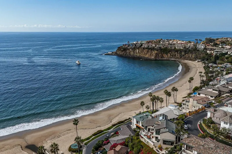 Slide: The Image of Coastal view with Johnson Pilothouse 70 Motor Yacht, 2002. - 21