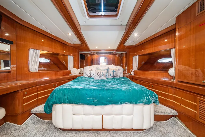 Slide: The Image of Johnson Pilothouse 70 Motor Yacht 2002 - 50