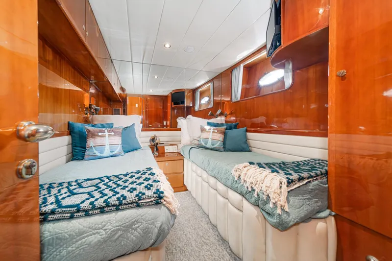 Slide: The Image of Johnson Pilothouse 70 Motor Yacht 2002 - 54