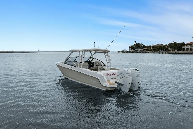 Slide: The Image of Boston Whaler 270 Vantage 2018 - 1