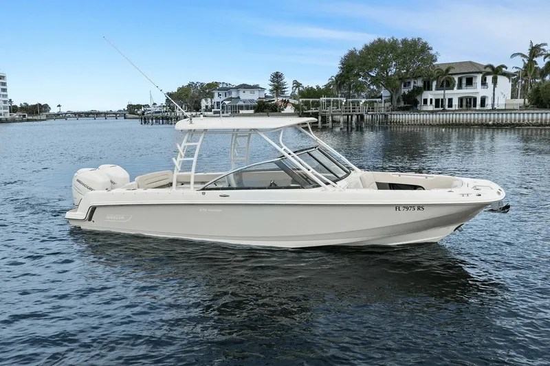 Slide: The Image of Boston Whaler 270 Vantage 2018 - 7