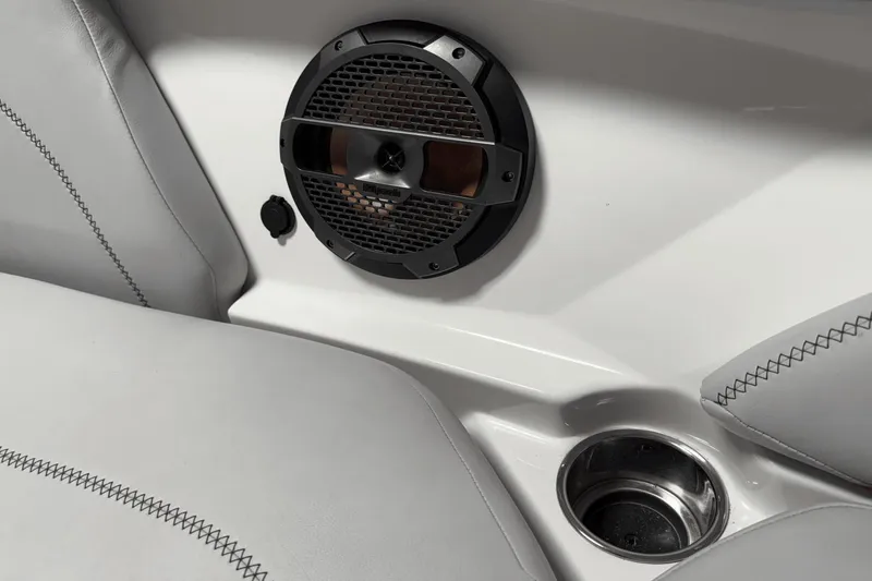 Slide: The Image of MasterCraft XT23 2019 - 103