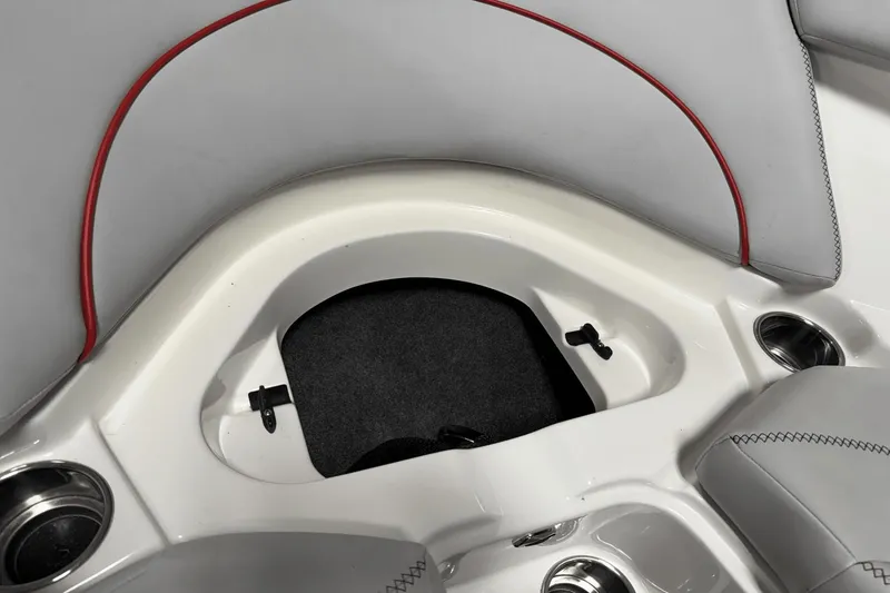 Slide: The Image of MasterCraft XT23 2019 - 108