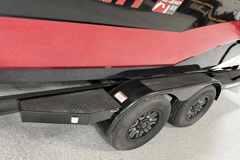 Slide: The Image of MasterCraft XT23 2019 - 111