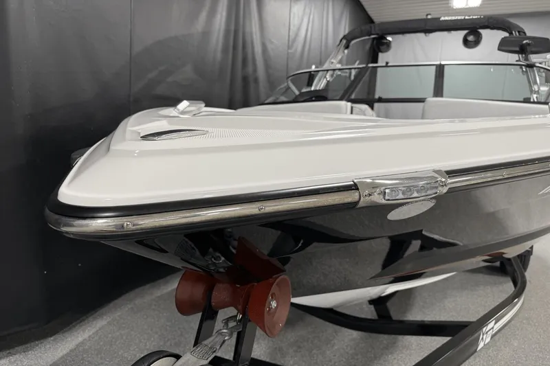 Slide: The Image of MasterCraft XT23 2019 - 113