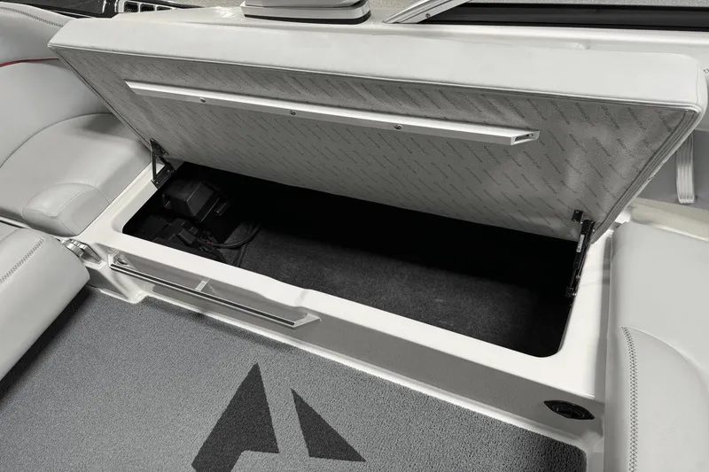 Slide: The Image of MasterCraft XT23 2019 - 57