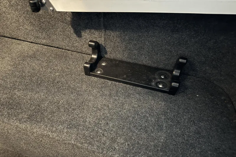 Slide: The Image of MasterCraft XT23 2019 - 70