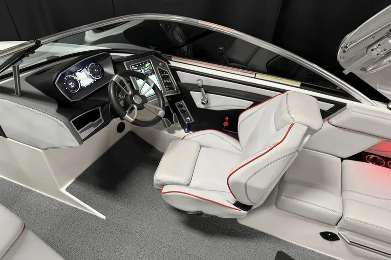 Slide: The Image of MasterCraft XT23 2019 - 77