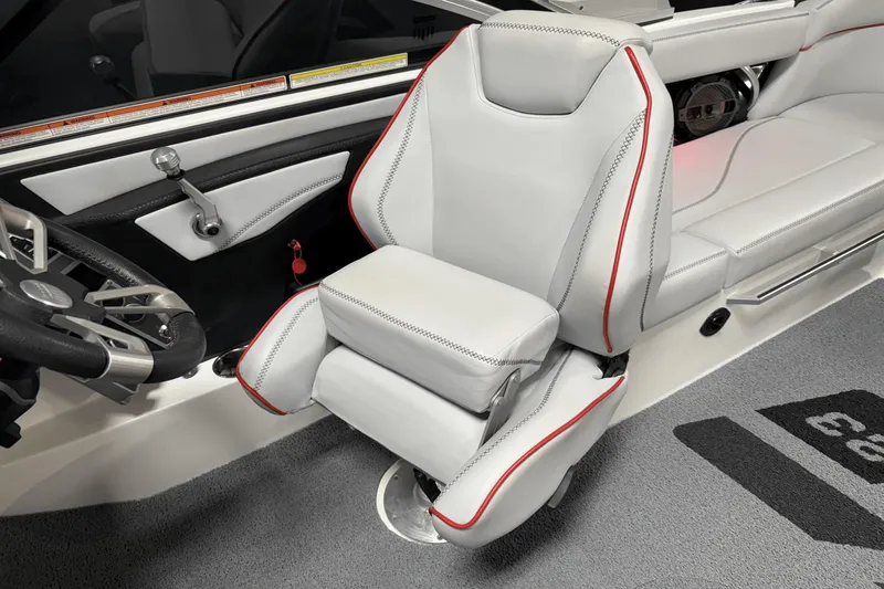Slide: The Image of MasterCraft XT23 2019 - 78