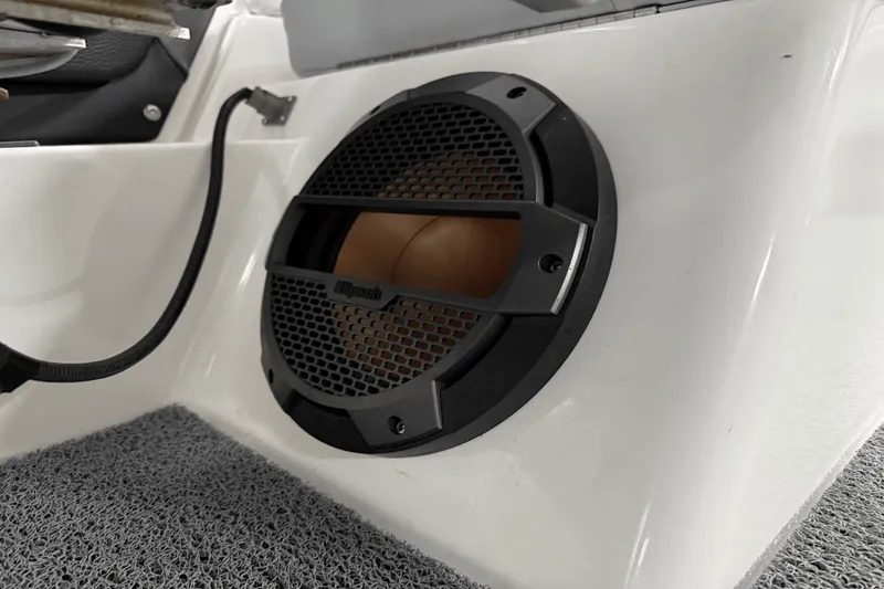 Slide: The Image of MasterCraft XT23 2019 - 81