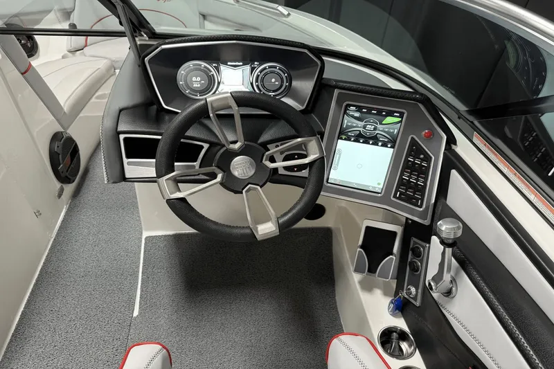 Slide: The Image of MasterCraft XT23 2019 - 87