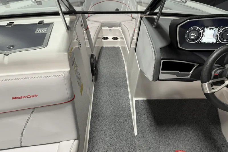 Slide: The Image of MasterCraft XT23 2019 - 95