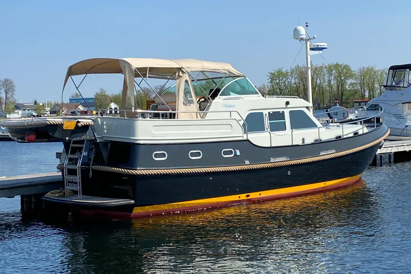 Slide: The Image of Linssen Grand Sturdy 410 2003 - 1