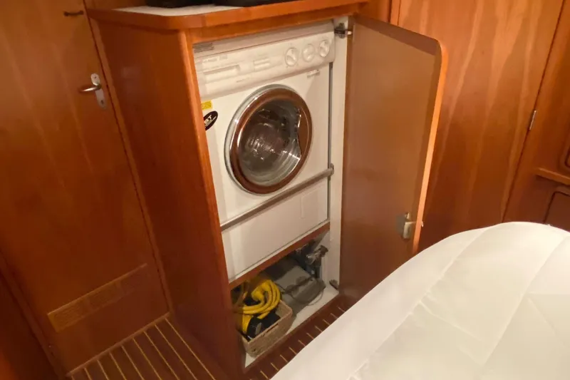 Slide: The Image of Linssen Grand Sturdy 410 2003 - 13