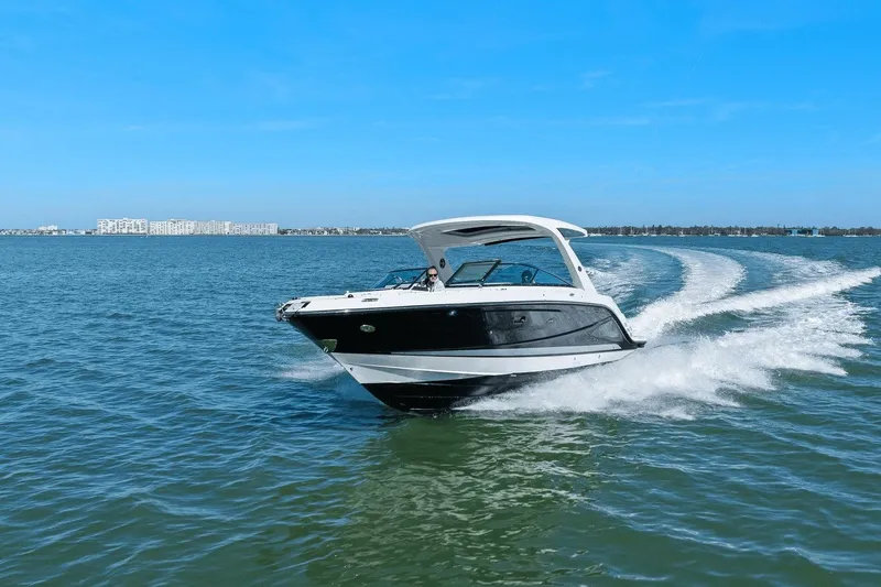 Slide: The Image of Sea Ray 310 SLX Outboard 2019 - 11