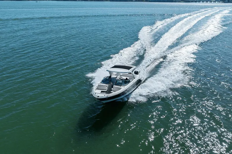 Slide: The Image of Sea Ray 310 SLX Outboard 2019 - 14