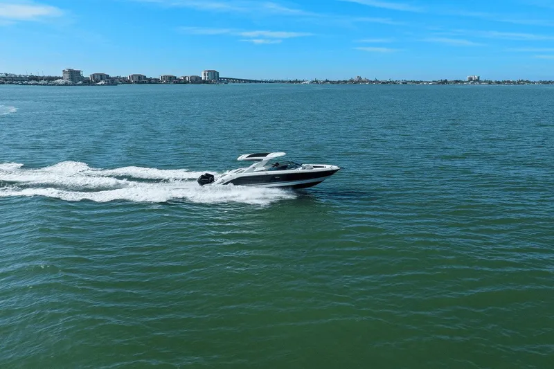 Slide: The Image of Sea Ray 310 SLX Outboard 2019 - 23
