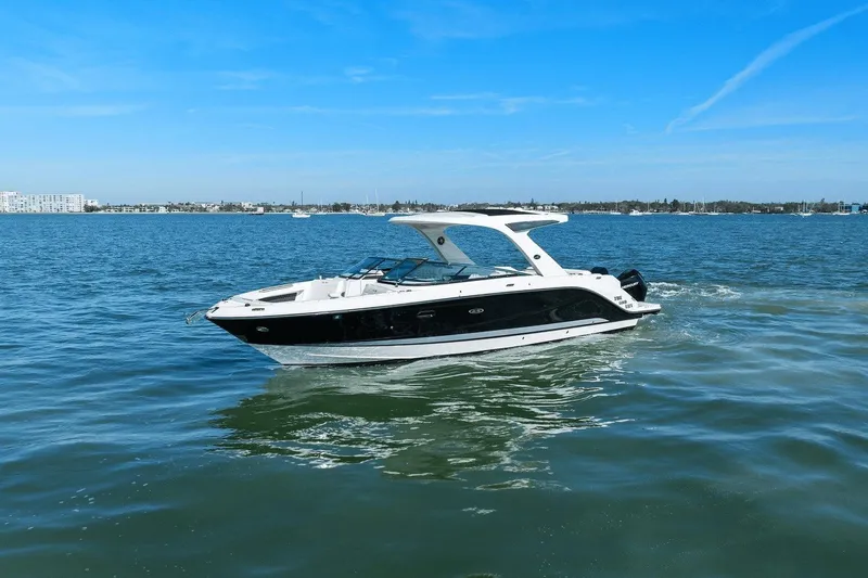 Slide: The Image of Sea Ray 310 SLX Outboard 2019 - 3