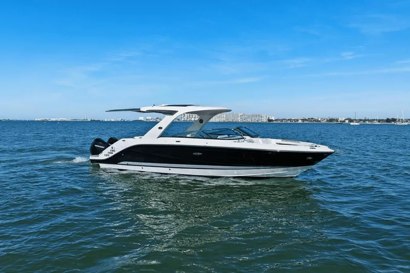 Slide: The Image of Sea Ray 310 SLX Outboard 2019 - 4