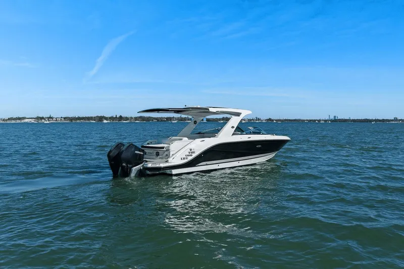 Slide: The Image of Sea Ray 310 SLX Outboard 2019 - 5