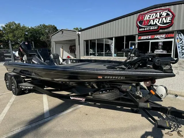Slide: The Image of 2021 Phoenix 921 ELITE boat on trailer at Wieda's Marine dealership. - 9