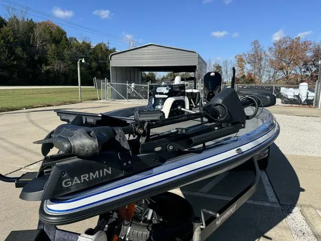 Slide: The Image of Phoenix Bass Boat 20 PHX 2022 - 13