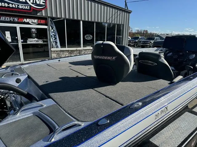Slide: The Image of Phoenix Bass Boat 20 PHX 2022 - 4
