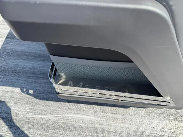 Slide: The Image of Bennington M Swingback 24 MSB Tritoon 2025 - 15