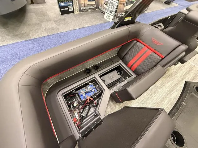 Slide: The Image of Bennington M Quad Bench 24 MFB Tritoon 2025 - 28