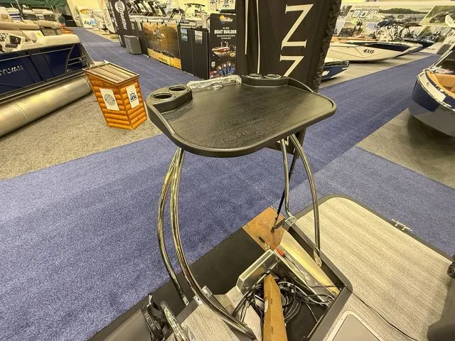 Slide: The Image of Bennington M Quad Bench 24 MFB Tritoon 2025 - 32