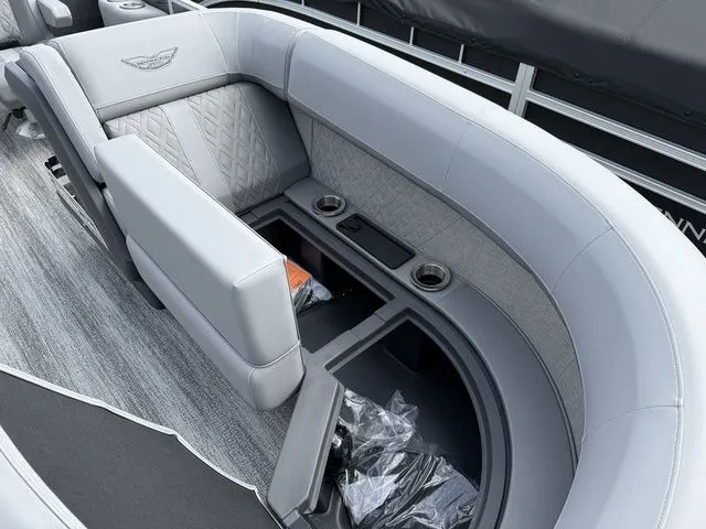 Slide: The Image of Bennington M Quad Bench 22 MFB Tritoon 2025 - 9