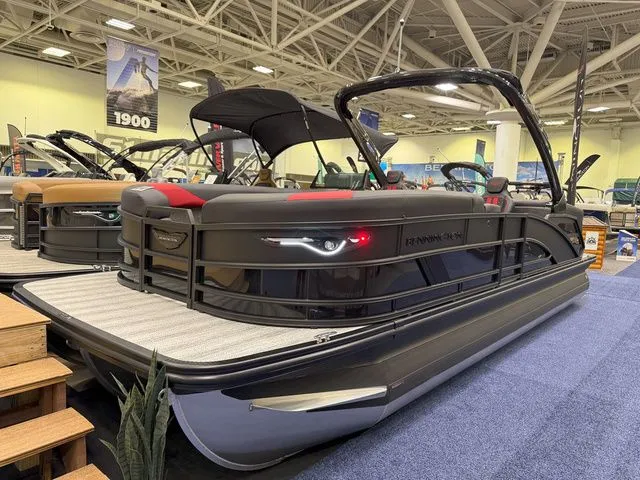 The Image of Bennington M Quad Bench 24 MFB Tritoon 2025 - 1