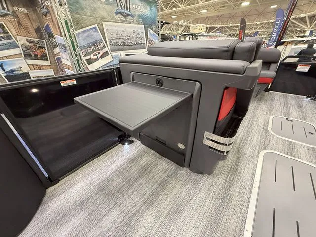 Slide: The Image of Bennington M Quad Bench 24 MFB Tritoon 2025 - 17