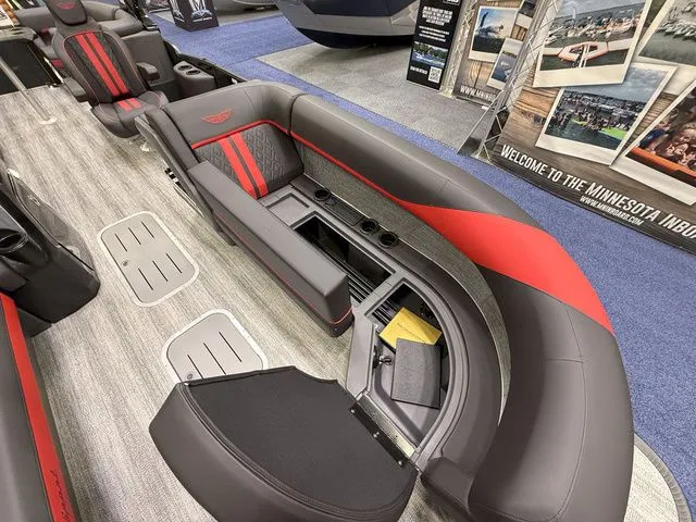 Slide: The Image of Bennington M Quad Bench 24 MFB Tritoon 2025 - 8