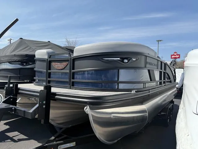 The Image of Bennington M Swingback 22 MSB Tritoon 2025 - 1