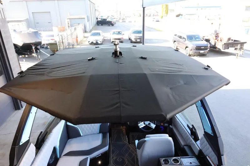 Slide: The Image of Tigé 24RZX 2025 - 51