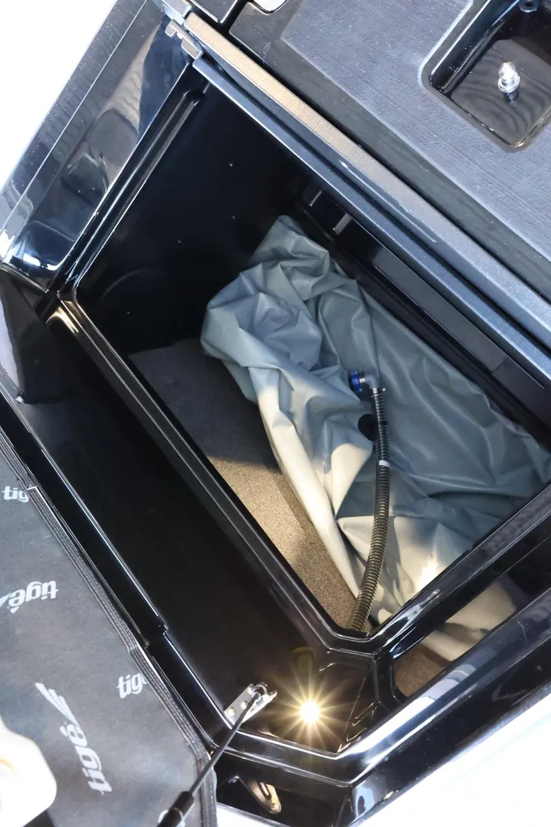 Slide: The Image of Tigé 24RZX 2025 - 54