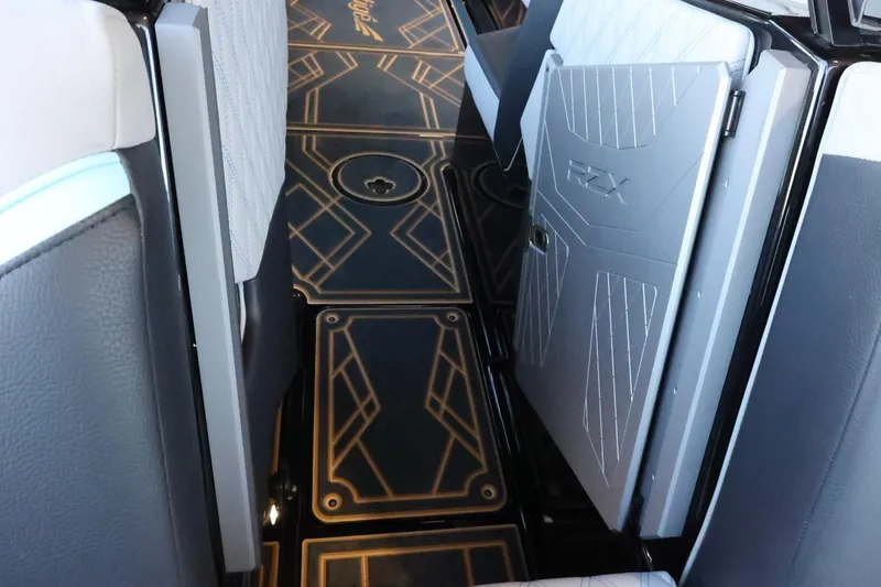 Slide: The Image of Tigé 24RZX 2025 - 68