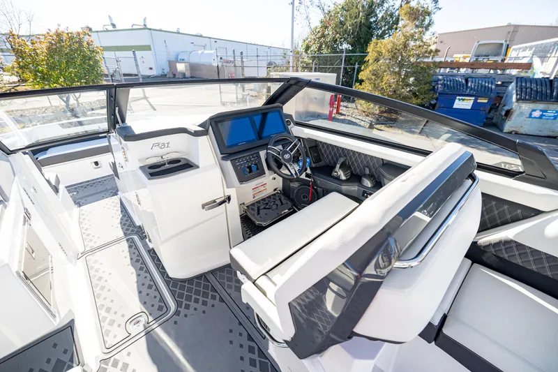 Slide: The Image of Cobalt R31 Surf 2025 - 2