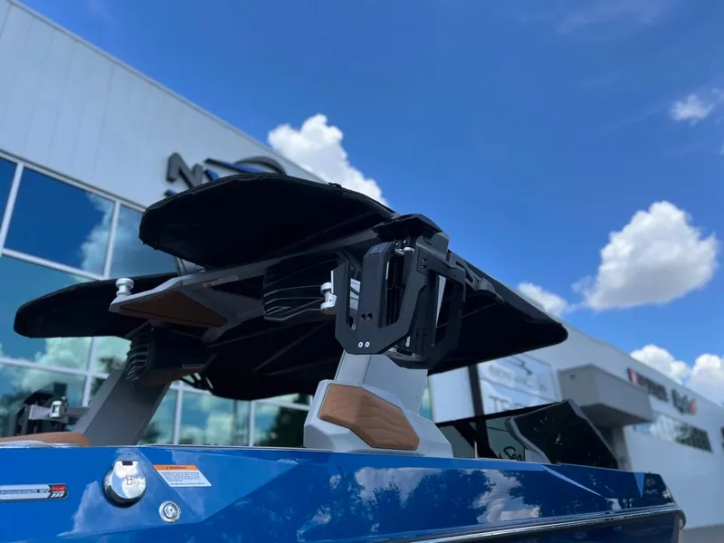 Slide: The Image of Nautique G23 2025 - 11